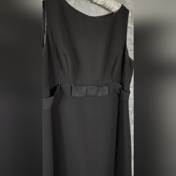 Evan Picone Empire Waist Sheath Dress - Picture 3 of 8